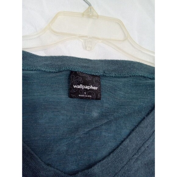 Wallflower Green Small 3/4 Sleeve V Neck - Picture 4 of 12